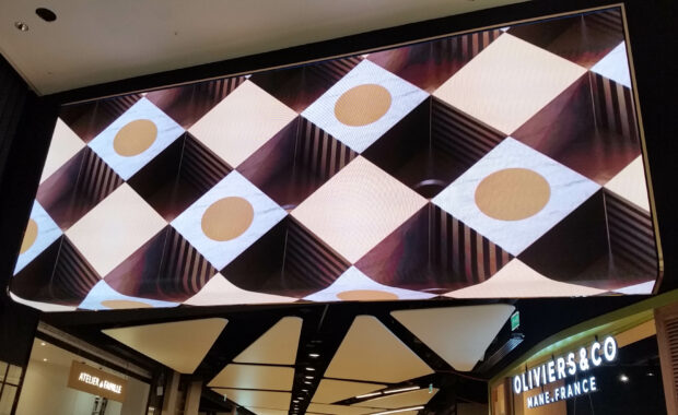 Ecran avec retour à 90°